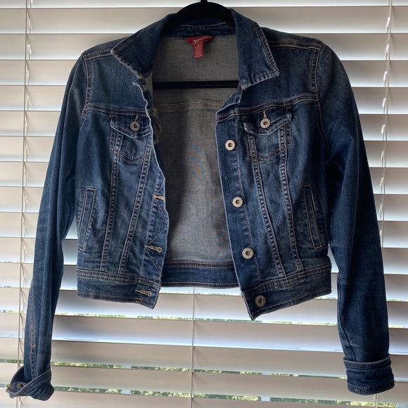 Jean Jacket - Picture 1 of 5